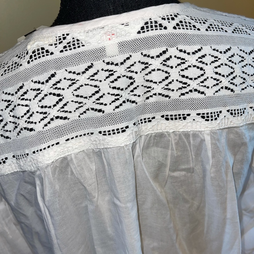 NWT Woman’s White Embroidered Boho Blouse - Picture 8 of 10
